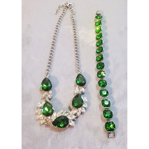 Emerald Green Silver Tone Necklace And Bracelet Set Faceted Rhinestone Jewelry - Picture 6 of 8